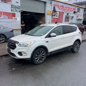 FORD ESCAPE TITANIUM - 3
