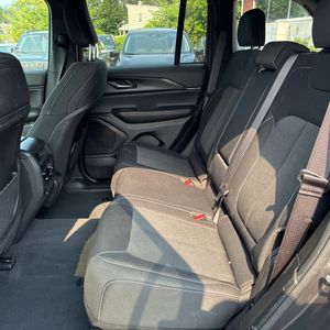 2025 JEEP GRAND CHEROKEE LAREDO — миниатюра 31