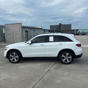 2020 Mercedes-BENZ GLC — фото 3