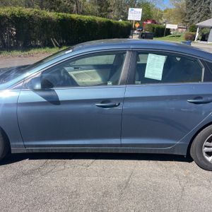 HYUNDAI SONATA SE - 4