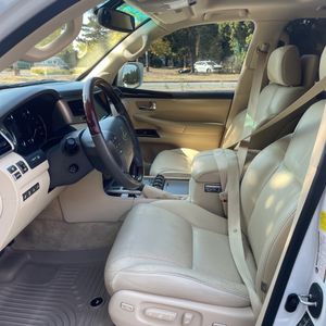 2015 Lexus LX 570 BASE — фото 32