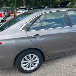 2017 Toyota CAMRY LE photo 9