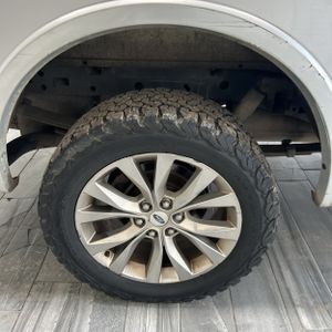 2017 FORD F-150 LARIAT — миниатюра 17