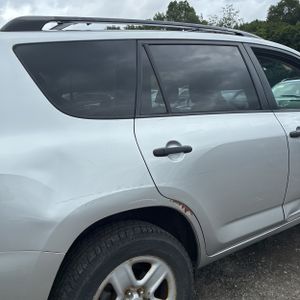 2011 Toyota RAV4 BASE — фото 9