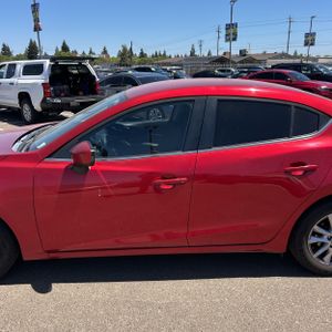 صورة 4 لـ 2014 Mazda MAZDA3 I TOURING