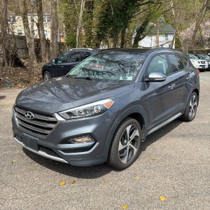HYUNDAI TUCSON LIMITED - 1