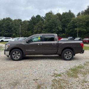 2019 Nissan TITAN SV — фото 3