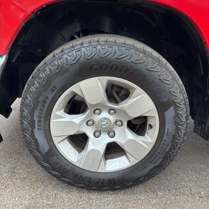 2019 RAM 1500 BIG HORN thumbnail 17