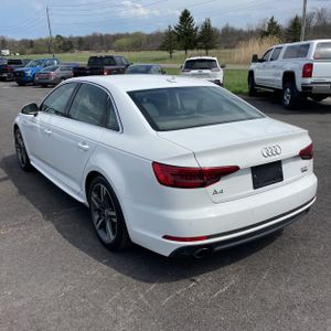 AUDI A4 2.0T PREMIUM - 5
