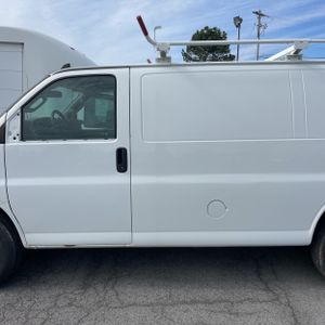 CHEVROLET EXPRESS 2500 - 4