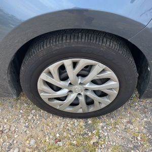 صورة مصغرة 20 لـ 2017 Toyota COROLLA LE