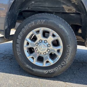 2024 RAM 2500 LARAMIE thumbnail 19