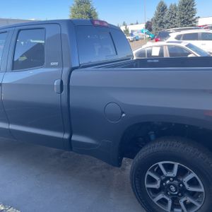 صورة 6 لـ 2017 Toyota TUNDRA SR5