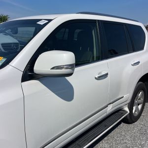 2017 Lexus GX 460 BASE — фото 4