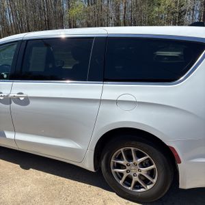 CHRYSLER PACIFICA TOURING L - 6