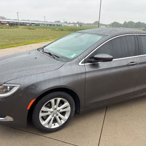 2015 Chrysler 200 LIMITED — фото 2