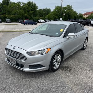 FORD FUSION SE - 1