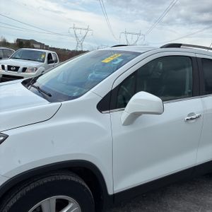 CHEVROLET TRAX LT - 2