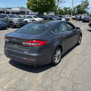 FORD FUSION SE - 8