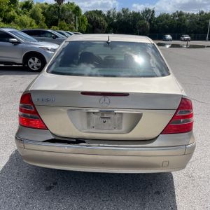 MERCEDES-BENZ E-CLASS - 7