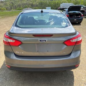 FORD FOCUS SE - 7