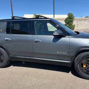 صورة مصغرة 11 لـ 2023 Rivian R1S ADVENTURE