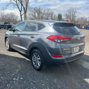 HYUNDAI TUCSON SE - 5