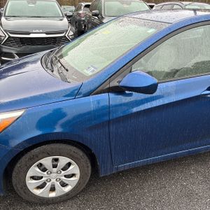 HYUNDAI ACCENT SE - 2