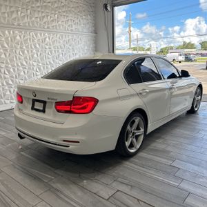 صورة 7 لـ 2017 BMW 3 SERIES 330I