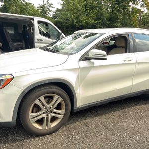 صورة 2 لـ 2019 Mercedes-BENZ GLA