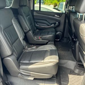2020 Chevrolet SUBURBAN LT photo 32