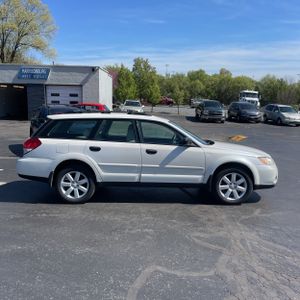 SUBARU OUTBACK BASE - 10