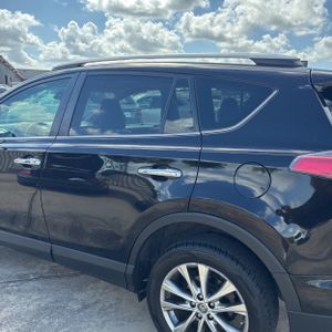 2016 Toyota RAV4 LIMITED — фото 6