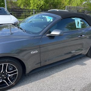 FORD MUSTANG GT PREMIUM - 2