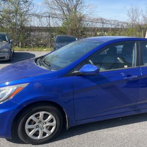 HYUNDAI ACCENT GS - 2