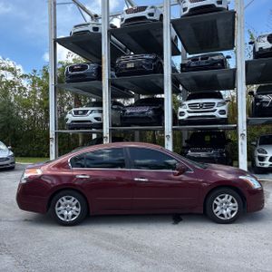 Nissan Altima S - 10