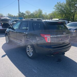 FORD EXPLORER XLT - 4