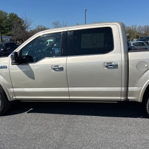 FORD F-150 PLATINUM - 4