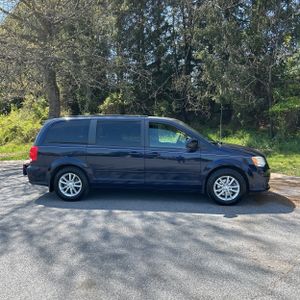 DODGE GRAND CARAVAN SXT - 10