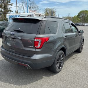 FORD EXPLORER XLT - 8