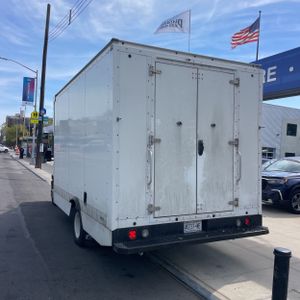 FORD E-350 CUTAWAY - 5