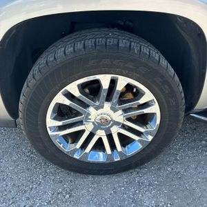 2008 Cadillac ESCALADE BASE — фото 17