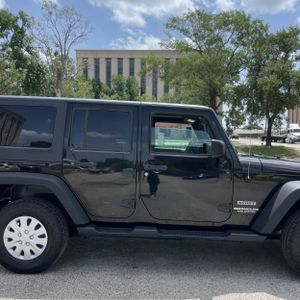 2017 JEEP WRANGLER UNLIMITED SPORT 照片 11