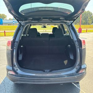 صورة 42 لـ 2018 Toyota RAV4 LE