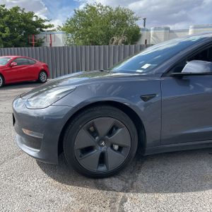 TESLA MODEL 3 BASE - 2