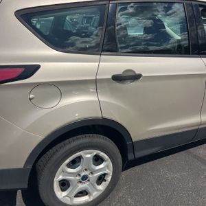 FORD ESCAPE S - 9