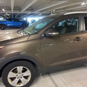 KIA SPORTAGE LX - 2