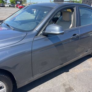 BMW 3 SERIES 320I - 2