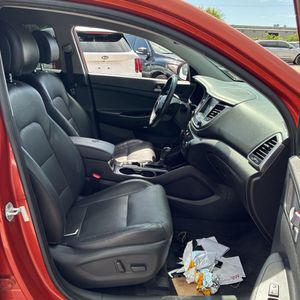 2017 Hyundai TUCSON LIMITED 照片 33