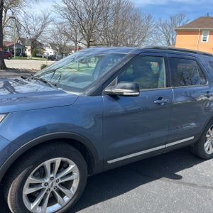 FORD EXPLORER XLT - 2